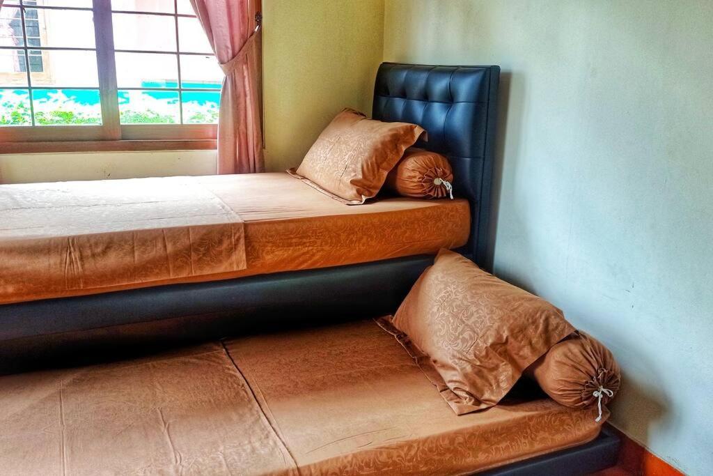 Designer Villa Tokyo Cianjur Buitenkant foto