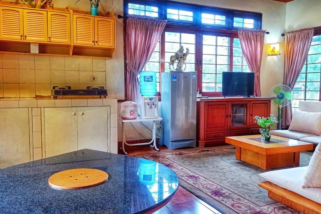 Designer Villa Tokyo Cianjur Buitenkant foto