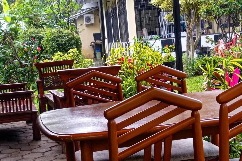 Designer Villa Tokyo Cianjur Buitenkant foto