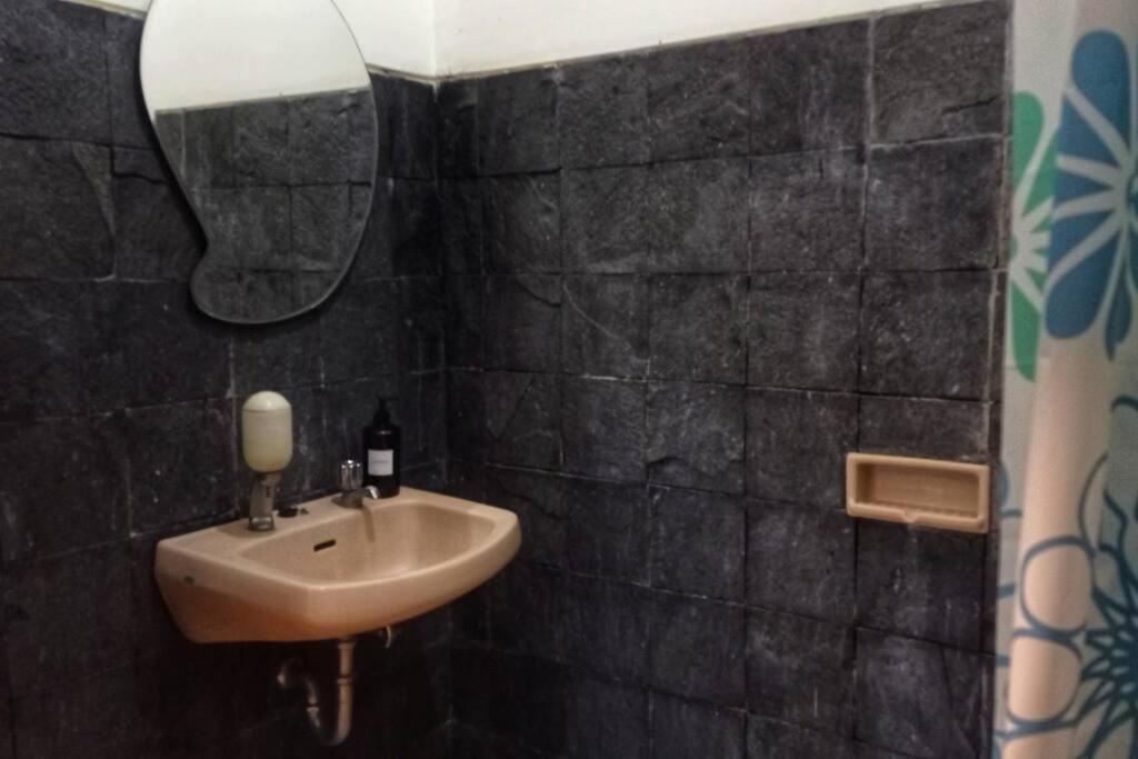 Designer Villa Tokyo Cianjur Buitenkant foto