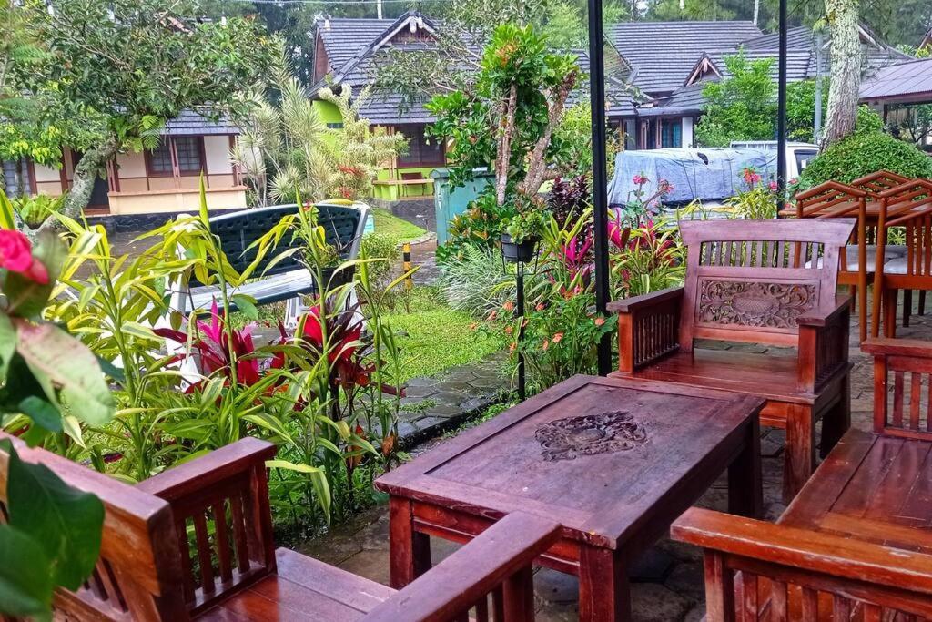 Designer Villa Tokyo Cianjur Buitenkant foto